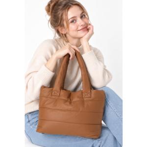 ベスジョーヤ VESGIOIA ラムレザーキルティングトートBAG （キャメル）
