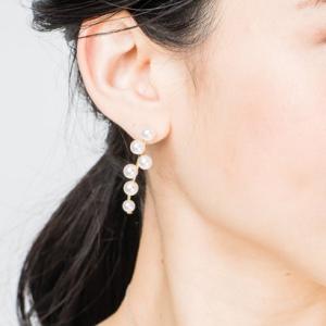 ヴィリーナ VIRINA スピカパールピアス （ホワイト×ゴールド）