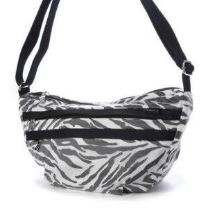 イザック YSACCS トラベルシリーズ 三日月ショルダーバッグ