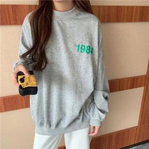 ゾエ ジェンコ Zoe Jenko カスレ字プリント裏起毛トップス 8701