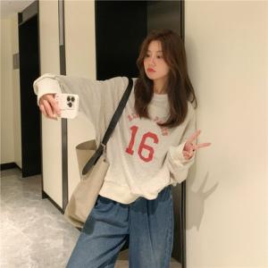 ゾエ ジェンコ Zoe Jenko カレッジロゴ風プリントロングTシャツ 9765