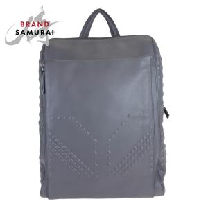 GUCCI（グッチ） GGエンボス ブラック 黒 シルバー金具 レザー 658579