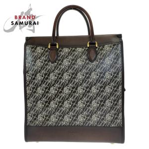 GUCCI（グッチ） GGエンボス ブラック 黒 シルバー金具 レザー 658579