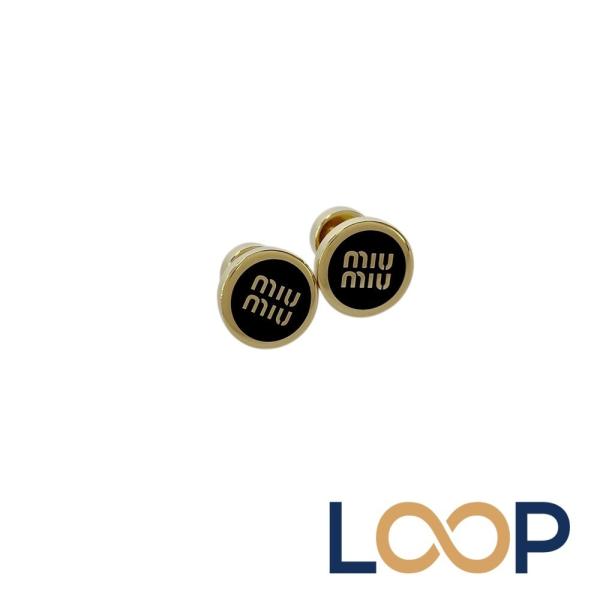 ミュウミュウ ■未使用■ エナメルメタル ロゴ ピアス アクセサリー GP ゴールド ブラック 箱 ...
