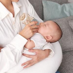 授乳クッション 日本製 西川 妊婦 抱き枕 マ...の詳細画像1