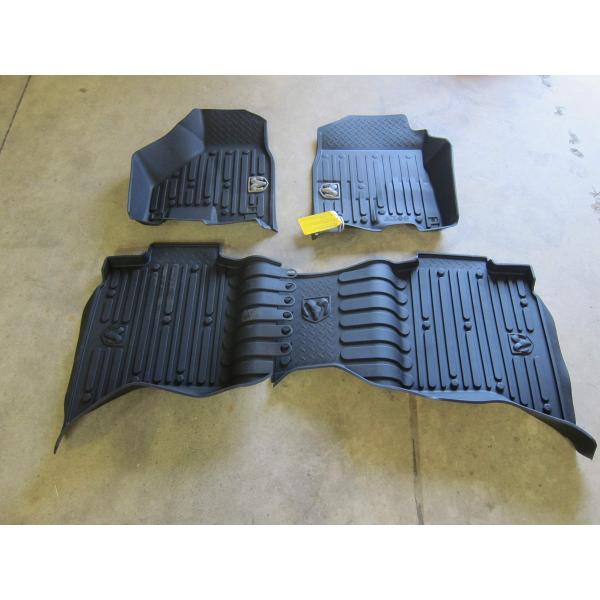 【並行輸入品】Mopar Ram 1500 2500 3500 4500/5500 ブラック 全天候...