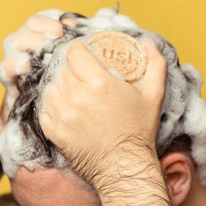 LUSH ソークアンドフロート シャンプーバー...の詳細画像1