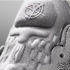 Li-Ning Gamma 1 - Silve...の詳細画像1
