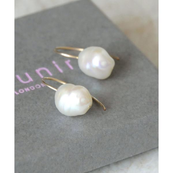 mounir (ムーニエ) ミニ フィッシュフック ピアス バロックパール