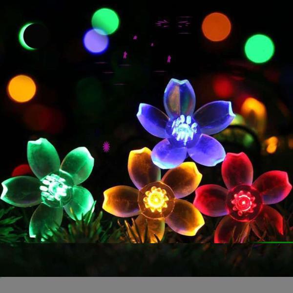 ソーラー LED ソーラーストリングライト 桜の花 50LED 7M 8モード イルミネーションライ...