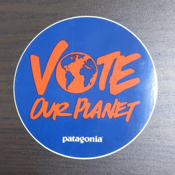 【pa-86】patagonia sticker パタゴニア ステッカー VOTE OUR PLAN...