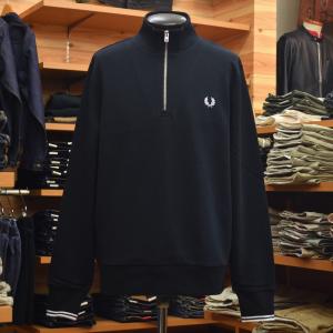 フレッドペリーContrast Tape TrackJacket 美品！！ FRED PERRY（フレッドペリー） Contrast Tape Track Jacket J5557 S76
