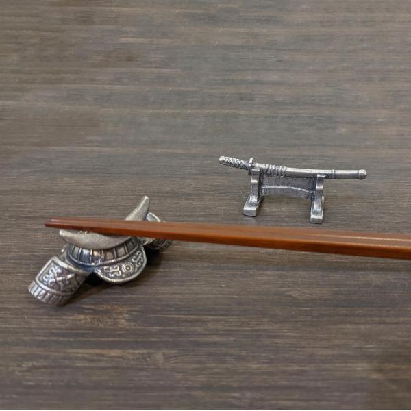 銀雅堂 錫製 武者揃え箸置き2種セット