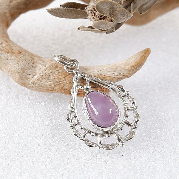 〜浮かび上がる不思議な模様〜　グレープカルセドニーのドロップレースペンダント　天然石アクセサリー　一...