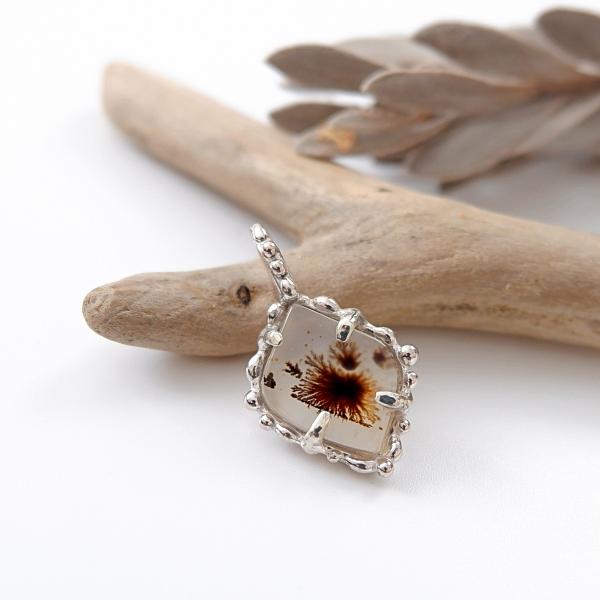 〜大自然が描いた小さなアート〜　デンドリチックアゲートの粒飾りペンダント　天然石アクセサリー　一点物