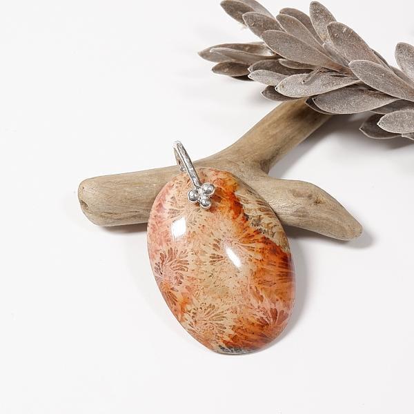 〜太古の記憶を宿す石〜　フォッシルコーラルのペンダント　天然石アクセサリー　一点物　macari