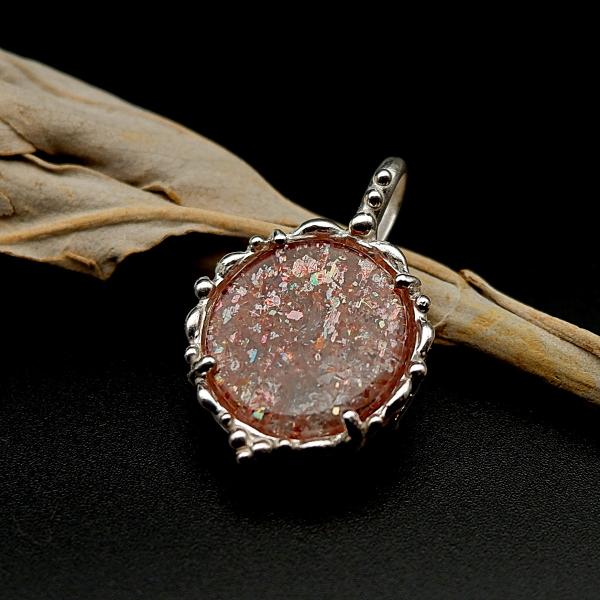 レインボーコンフェッティサンストーンの粒飾りペンダント 〜舞い踊る七色紙吹雪〜　　天然石アクセサリー...