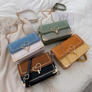 ハート型リングバックルデザインチェーン付ショルダーバッグ ガーリー カジュアル 可愛い お洒落 お出かけ デート ４カラー