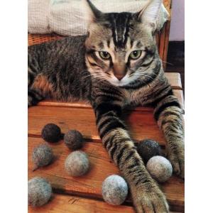 ナチュラル ねこ フェルトボール おもちゃ 1個の詳細画像1