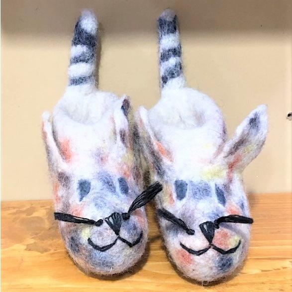 ベビー　フェルトルームシューズ　ホワイトMixタイダイ　ドッグ
