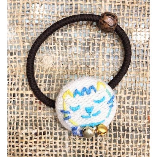 刺繍　ねこ　ヘアゴム