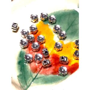 メタルビーズ　フラワー　5mm　シルバー　20個入り