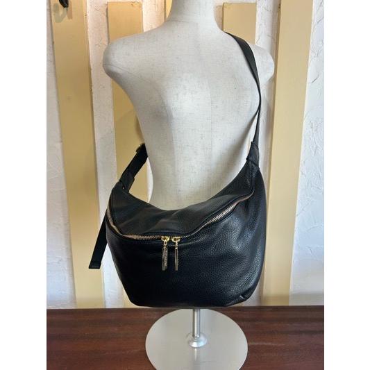 VIOLA d&apos;ORO/ヴィオラドーロ　型押しシュリンクレザーボディバッグ　V-1536 ブラック