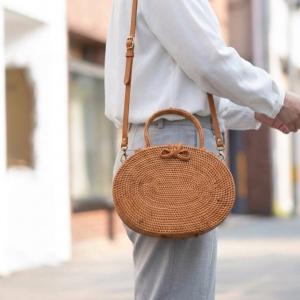オーバル形が印象的☆2WAYショルダーかごバッグ♪かごバッグ　アタバッグ　バリ島　ショルダーバッグ　ハンドメイド　かごバック　お花見　旅行　夏祭り