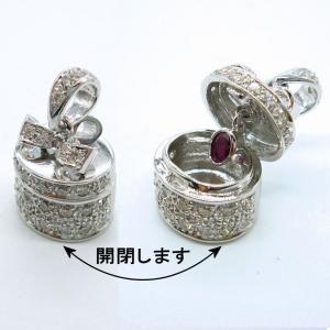 PE861:K18WG 珊瑚（サンゴ）ダイヤ ペンダント : マホガニーホール