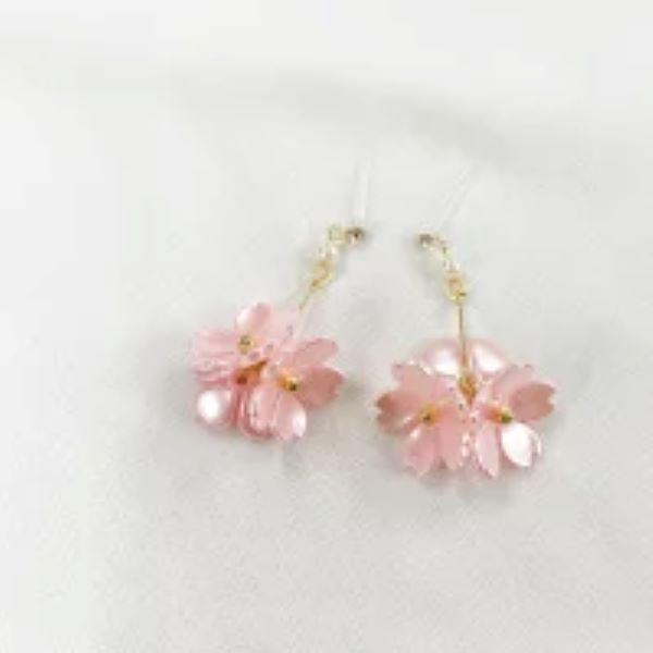 桜下がり樹脂ポストピアス ピンク 和柄 和小物 和雑貨 ピアス アクセサリー アクセ おしゃれ