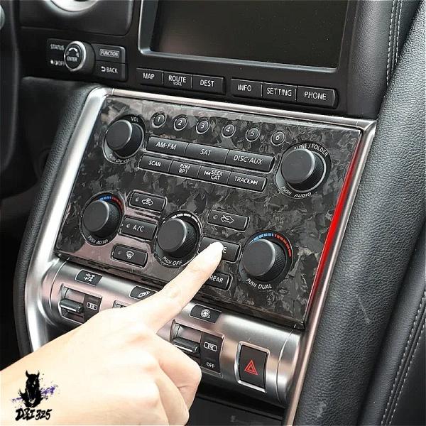 【互換品】 日産 GTR R35 2008-2016用 100%リアルカーボンセンターコンソールボリ...