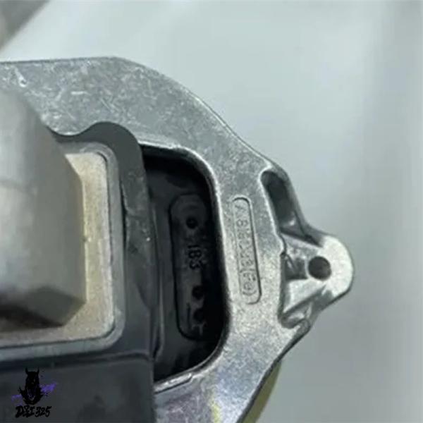 【互換品】 BMW 車エンジン左側サポート22116883513 社外製