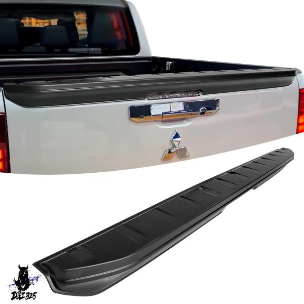 【並行輸入品】 三菱トライトン2024年以降 テールゲートスポイラー ABSリアテールゲートプロテク...