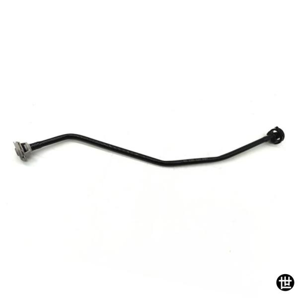 8K0121081BB クーラントリザーバータンクホース VW AUDI A4 A5 ラジエーターパ...