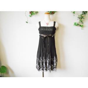 【新品】L'EST ROSE キャミワンピース レース 黒 L'EST ROSE レストローズ LEST 裾 レース & 刺繍 の 可愛い