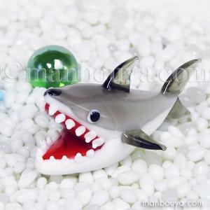 サメ グッズ ガラス細工 ミニチュア 雑貨 水族館 フォーカート 人食い鮫｜まんぼう屋ドットコム-Yahoo!店