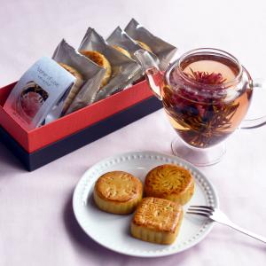 ティータイムセット 花咲く中国茶と月餅4種 横浜中華街