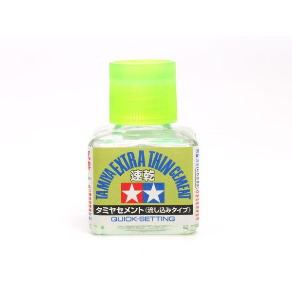 タミヤセメント（流し込みタイプ）速乾