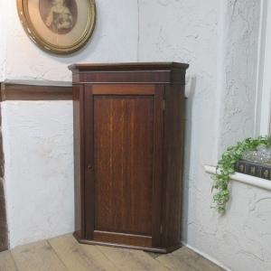 イギリス アンティーク 家具 イタリア製 コーナーキャビネット 飾り棚