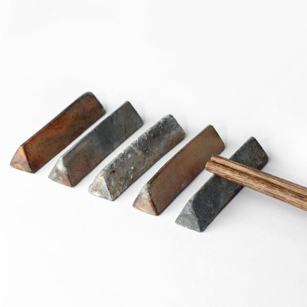 箸置き 丹波焼 丹波立杭焼 丹文窯 焼き締め カトラリーレスト 三角 陶器