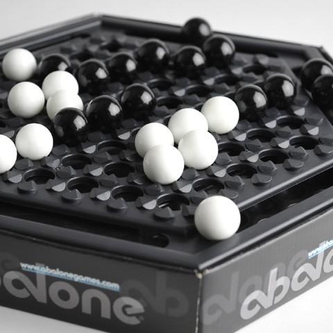 「アバロン」ボードゲーム ドイツ