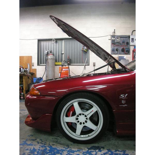 日産：スカイライン ［BNR３２]ボンネットダンパー　シルバーカーボン