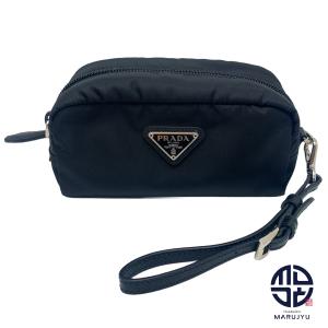 PRADA プラダ 三角プレート トライアングルロゴ 黒 ブラック リストストラップ付 リストレット ミニポーチ ナイロンポーチ ブランド 小物入れ 化粧ポーチ