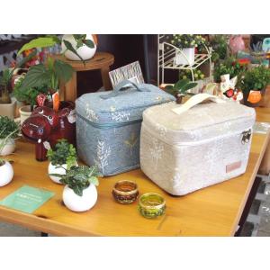 軽くて上品な化粧ポーチ【アルシュ バニティケー...の詳細画像4