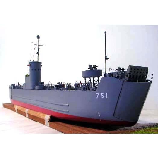 ■デーンズマリン■電動ラジコン1/72 揚陸艦L.S.M. ７５１ (1943）【組立キット】