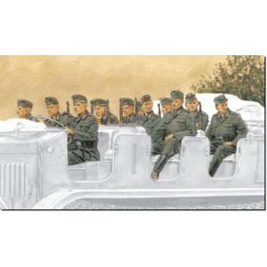 予約品！2026年5月以降！プラッツ ドラゴン 1/35 WW2 ドイツ ハーフトラック乗車兵 プラ...