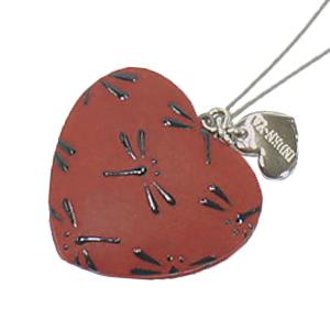 印伝 甲州印伝 印傳屋 上原勇七 チャームストラップ 5023 とんぼ 赤地×黒漆 鹿革 本革 レザー ハート 和柄 ブランド 春ギフト ホワイトデー 贈り物 YM02