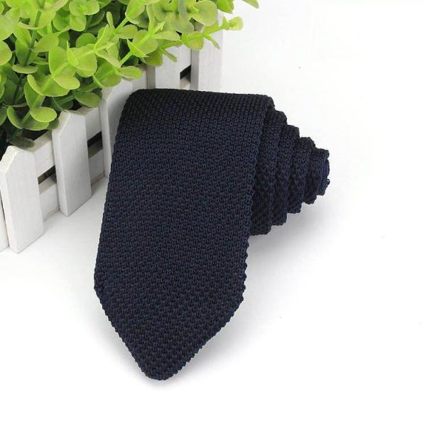 ニットタイ ナローネクタイ 剣先タイプ シンプル 幅7cm 無地 ネイビー プレゼント 結婚式 おし...