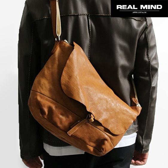 REALMIND LILY FORO フォロ 上質な 馬ヌメ革 馬革 の創作カブセ型 ショルダーバッ...