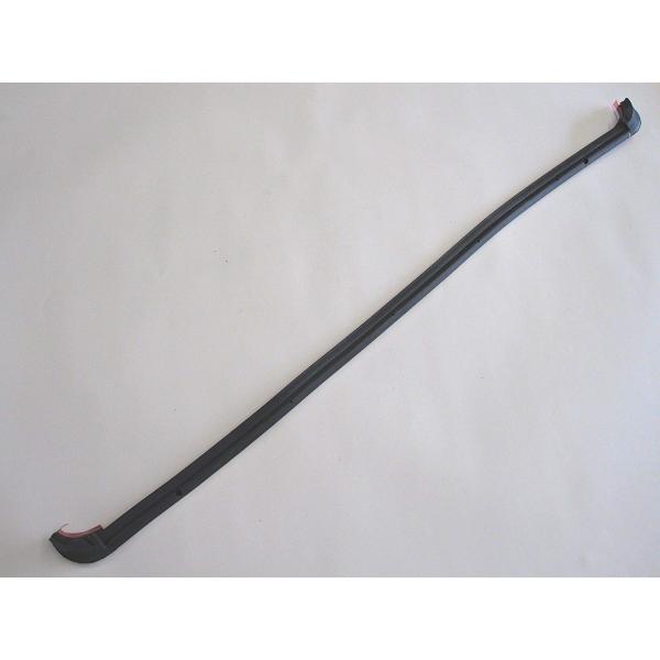 【並行輸入品】UPPER WINDSHIELD FRAME RUBBER SEAL (OEM)   ...
